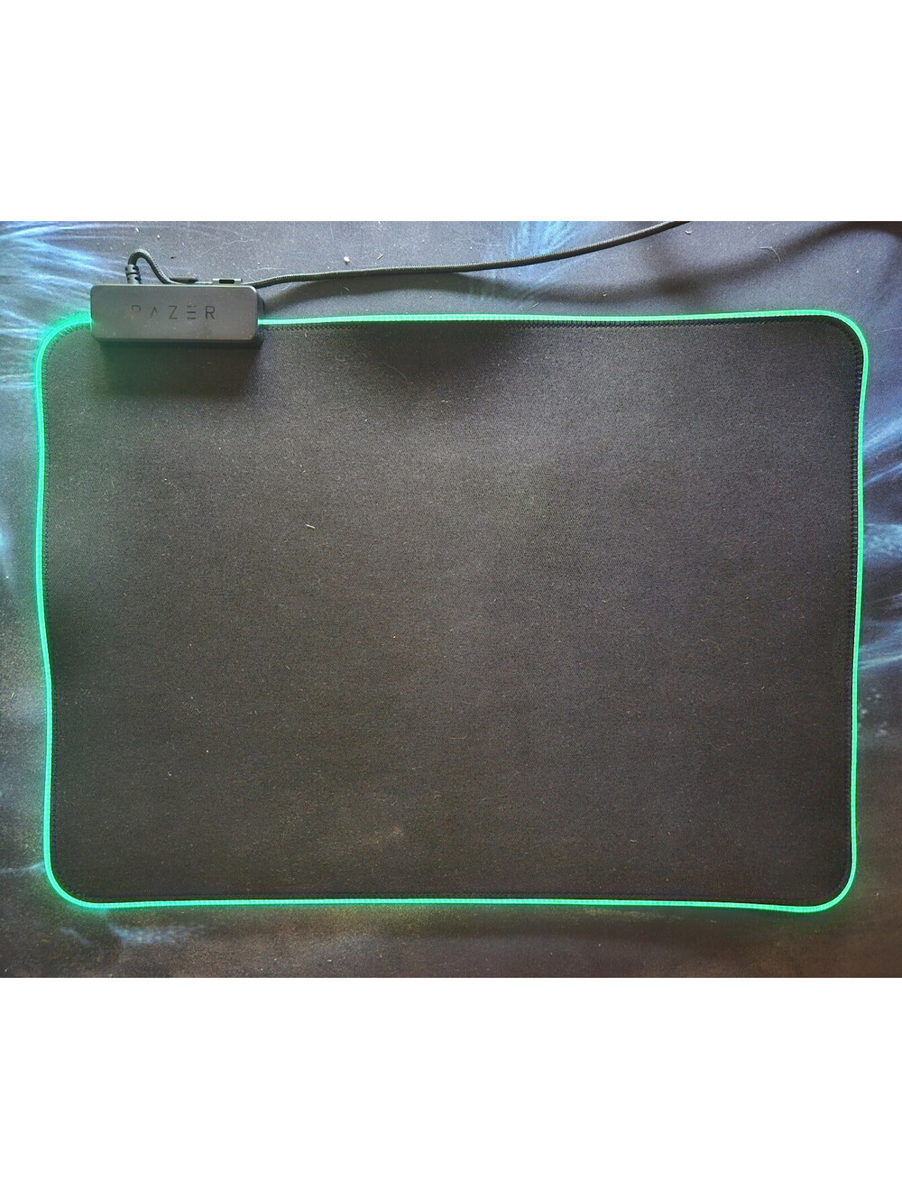 Razer RZ02-0250 GOLIATHUS CHROMA RGB Mousepad Illuminated Gaming 13.98"W Medium